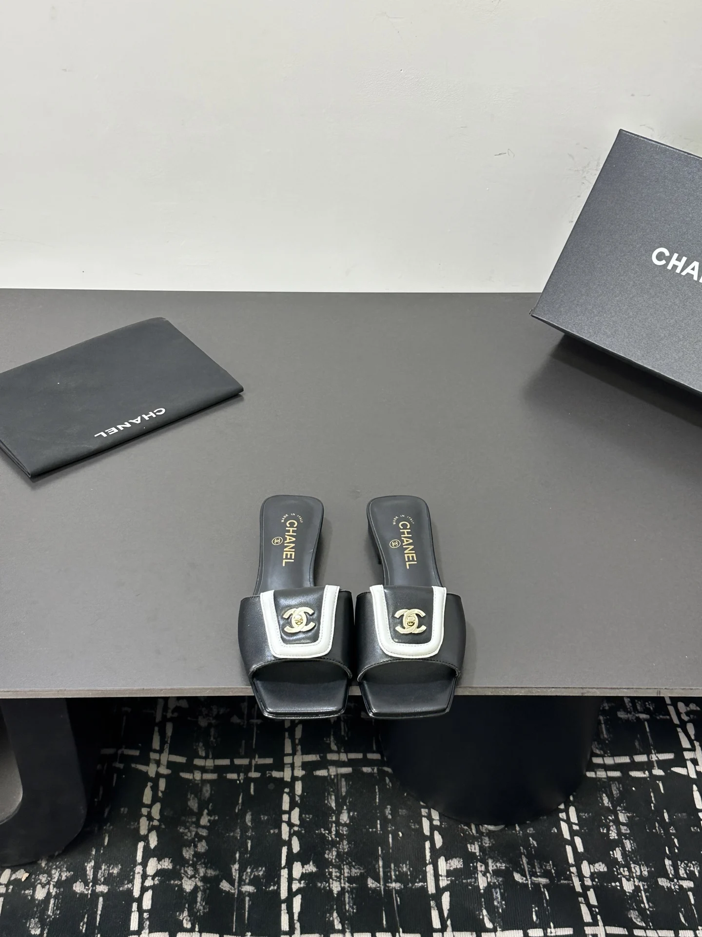 Chanel Imported cowhide sandals women s slippers