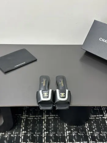 Imported cowhide sandals women s slippers Replica Chanel Womens Sandals and Slides