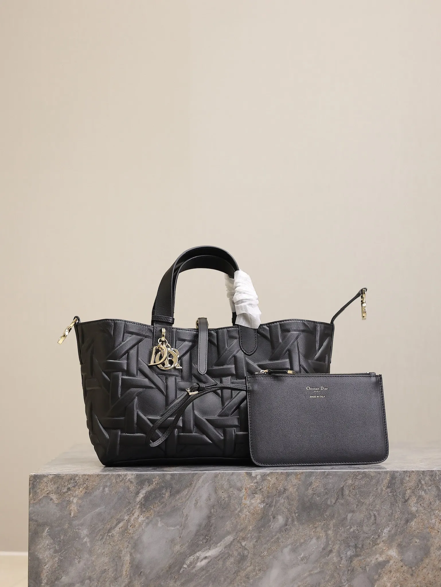 Dior 1188 Black Embossed Diamond Pattern Handbag Women s Shoulder Bag Dior 1188 Black Embossed Diamond Pattern Handbag Women s Shoulder Bag