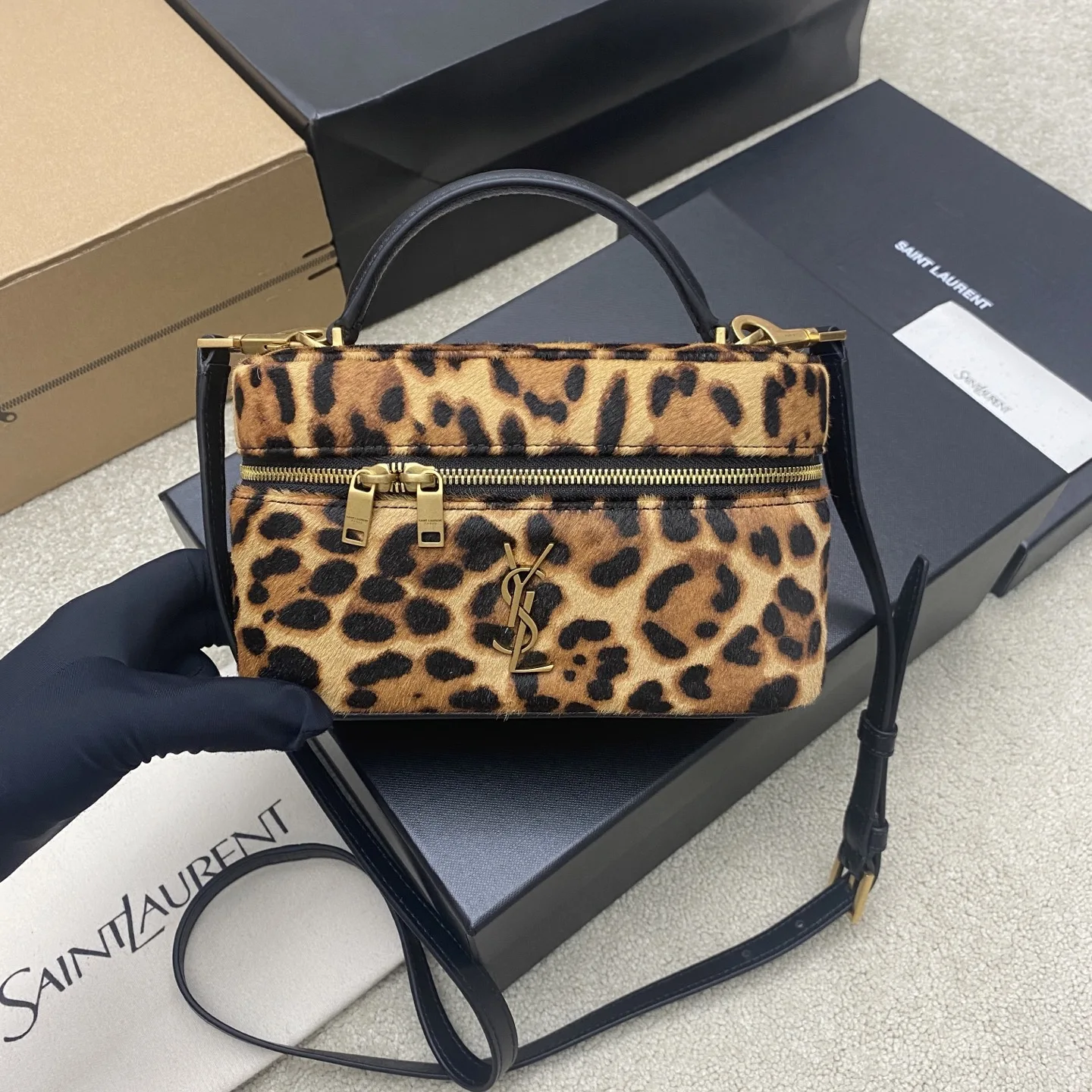 SAINT LAURENT 766731 Sheepskin Leather Shoulder Strap Clutch Bag Women s Crossbody Bag