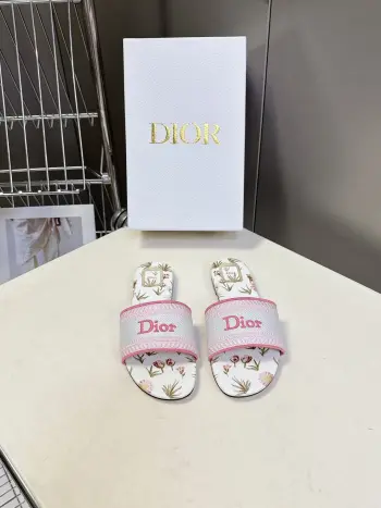 Spring and summer latest embroidered chunky heel slide sandals for women. Replica Dior Womens Sandals and Slides