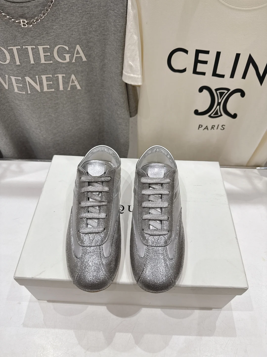 Alexander McQueen Couple s Vintage Casual Sports Shoes Lightweight Running Shoes White Sneakers Couple s Casual Sports Shoes