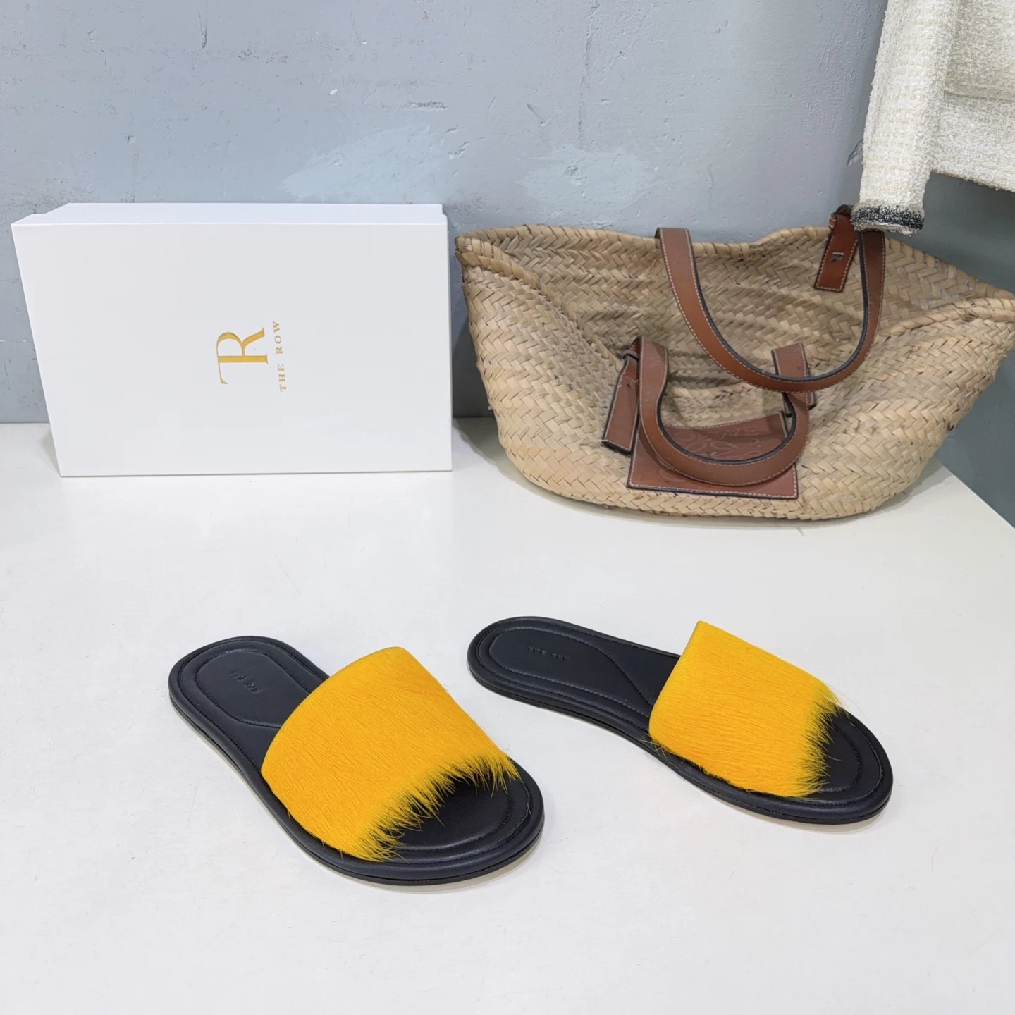 THE ROW New Simple Minimalist Style Mink Fur Beach Flat Slippers Women s Slippers