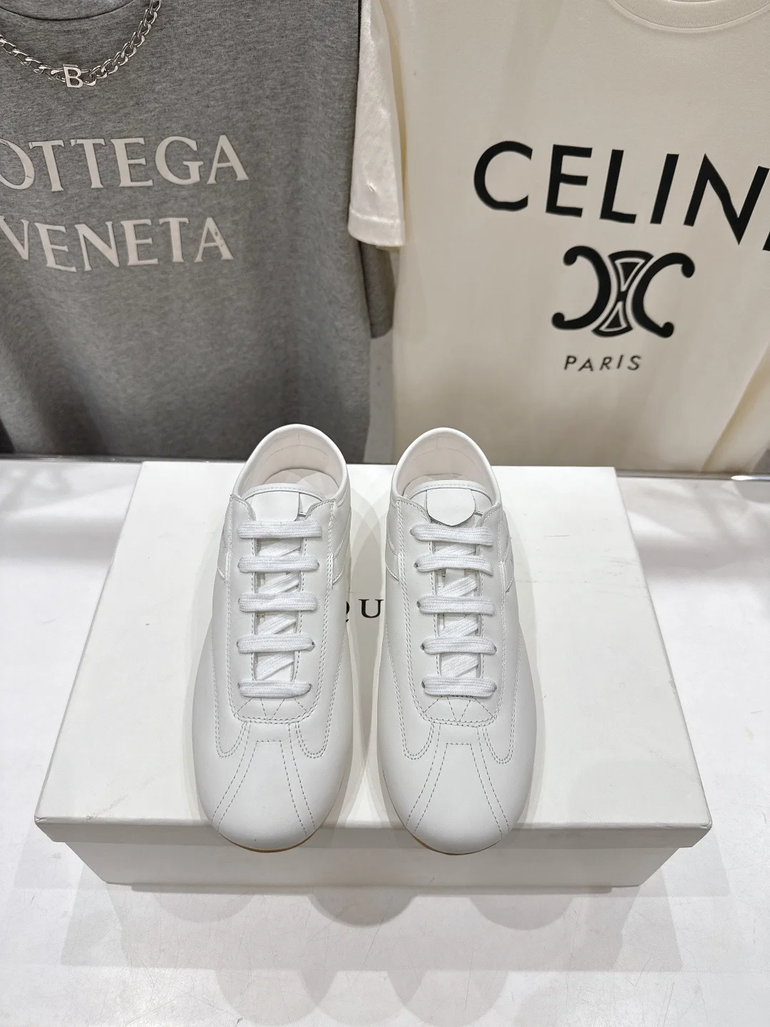 Alexander McQueen Couple s Vintage Casual Sports Shoes Lightweight Running Shoes White Sneakers Couple s Casual Sports Shoes