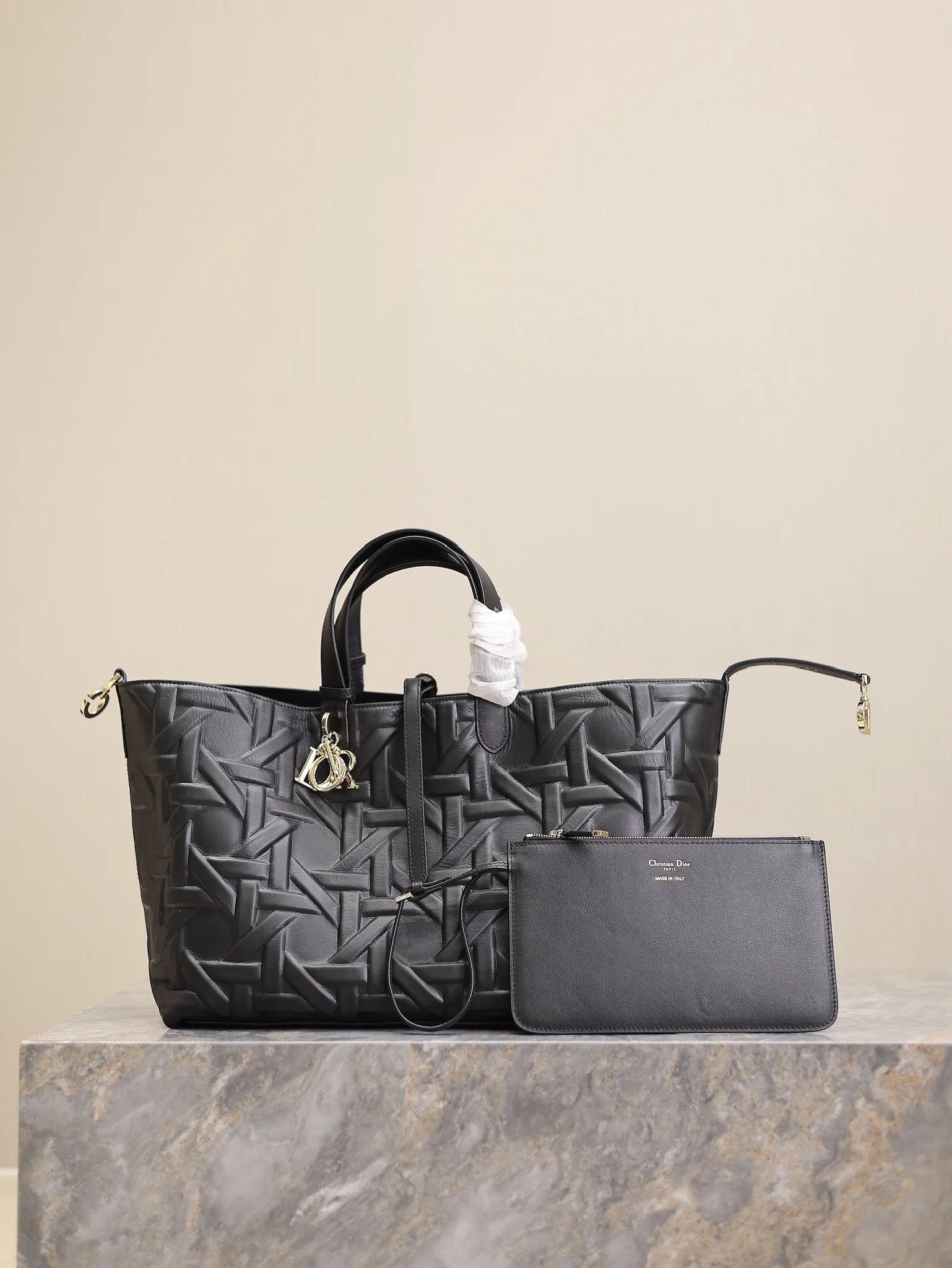 Dior 1188 Black Embossed Diamond Pattern Handbag Women s Shoulder Bag Dior 1188 Black Embossed Diamond Pattern Handbag Women s Shoulder Bag