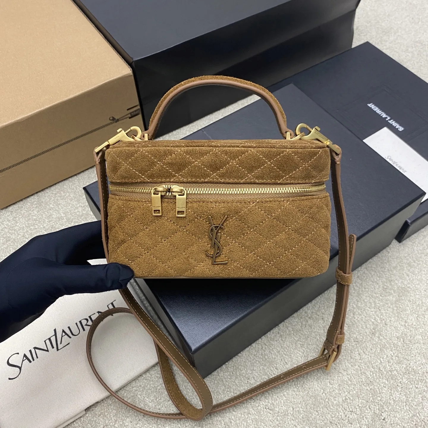 SAINT LAURENT 766731 Sheepskin shoulder strap clutch bag women s crossbody bag