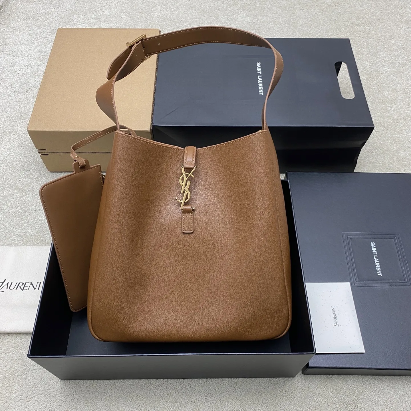 SAINT LAURENT 850545 New upgraded version with small bag underarm bag women s crossbody bag SAINT LAURENT 850545 New upgraded version with small bag underarm bag women s crossbody bag