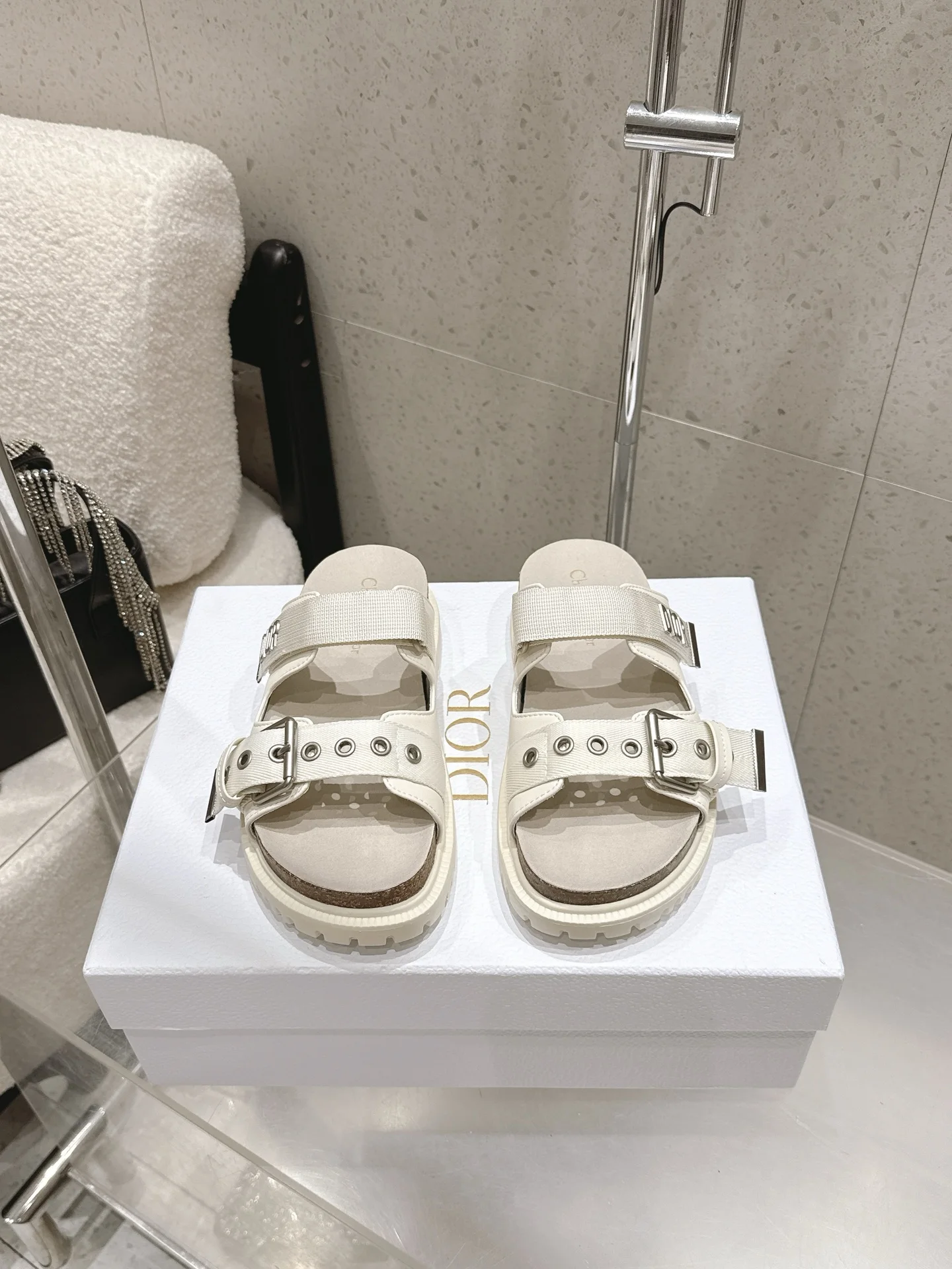 Dior Early spring new sandals and slippers women s slippers Dior Early spring new sandals and slippers women s slippers