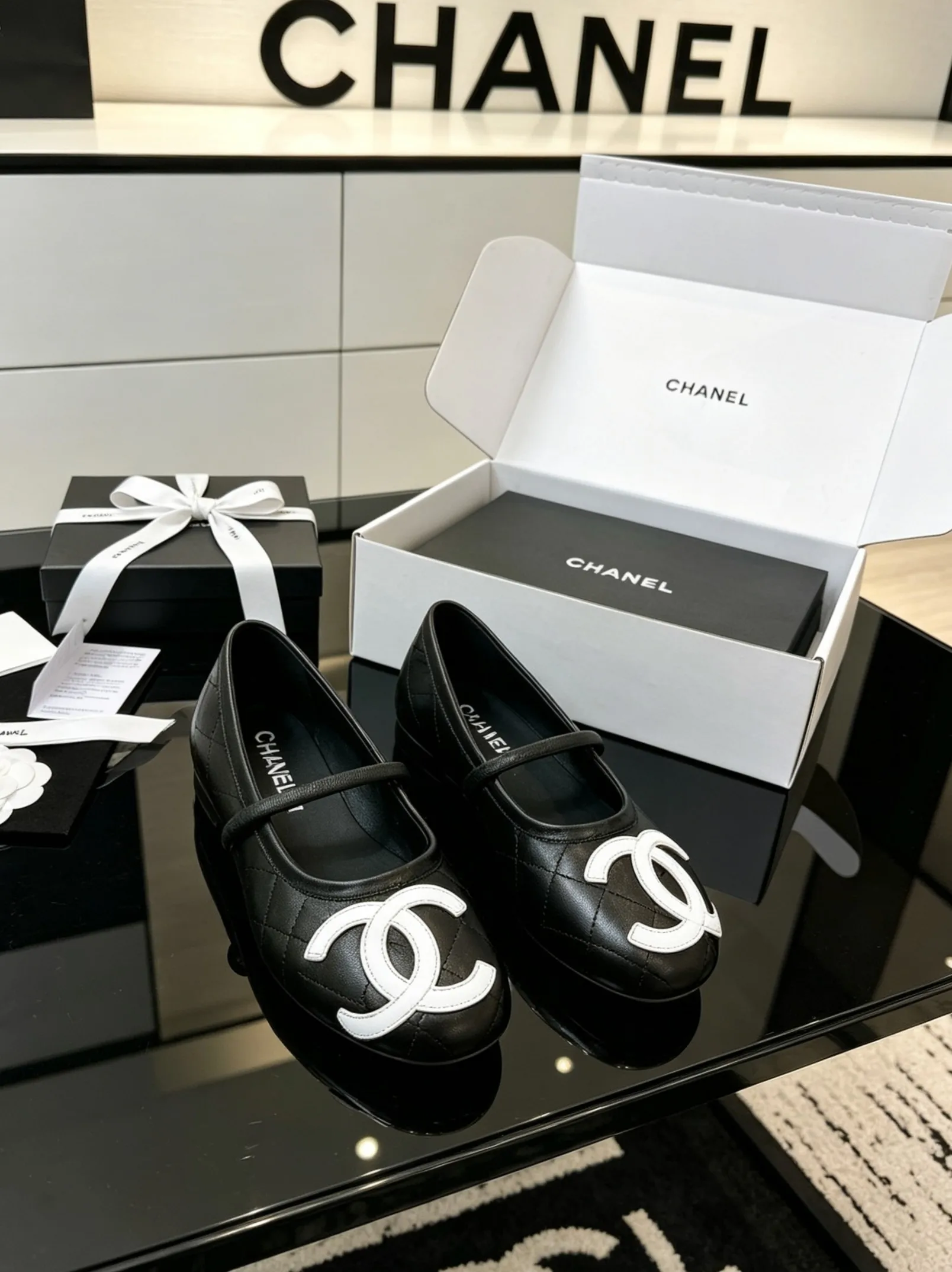 Chanel Black and White Kangpeng Shoes Women s Casual Shoes Chanel Black and White Kangpeng Shoes Women s Casual Shoes