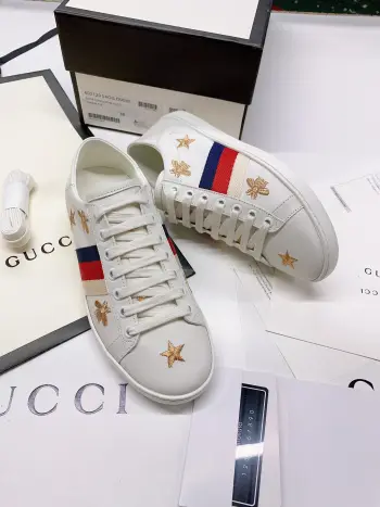 Couple s embroidered canvas white shoes Replica Gucci Mens Casual and Sneakers