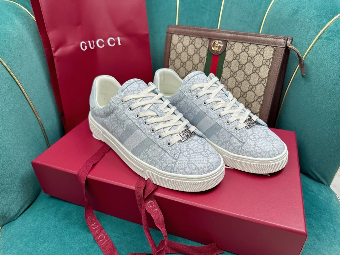 Gucci Couple s embroidered canvas white shoes