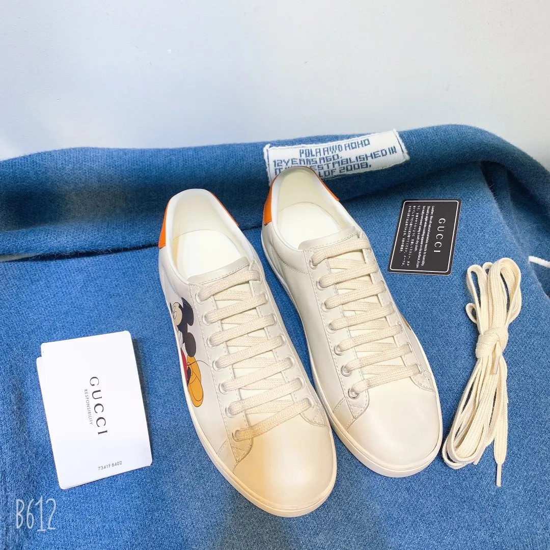 Gucci Couple s embroidered canvas white shoes Gucci Couple s embroidered canvas white shoes