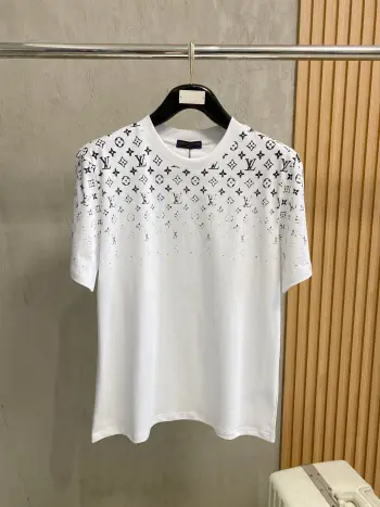 New short-sleeve T-shirt. Unisex. Replica Louis Vuitton Tshirts and Polos