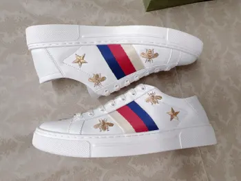 Couple s embroidered canvas white shoes Replica Gucci Mens Casual and Sneakers