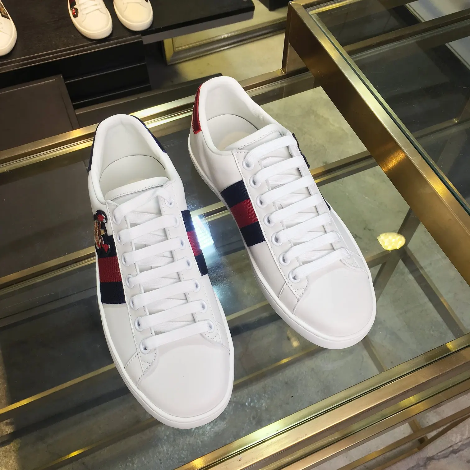 Gucci Couple s embroidered canvas white shoes