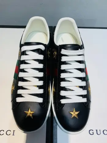 Couple s embroidered canvas white shoes Replica Gucci Mens Casual and Sneakers