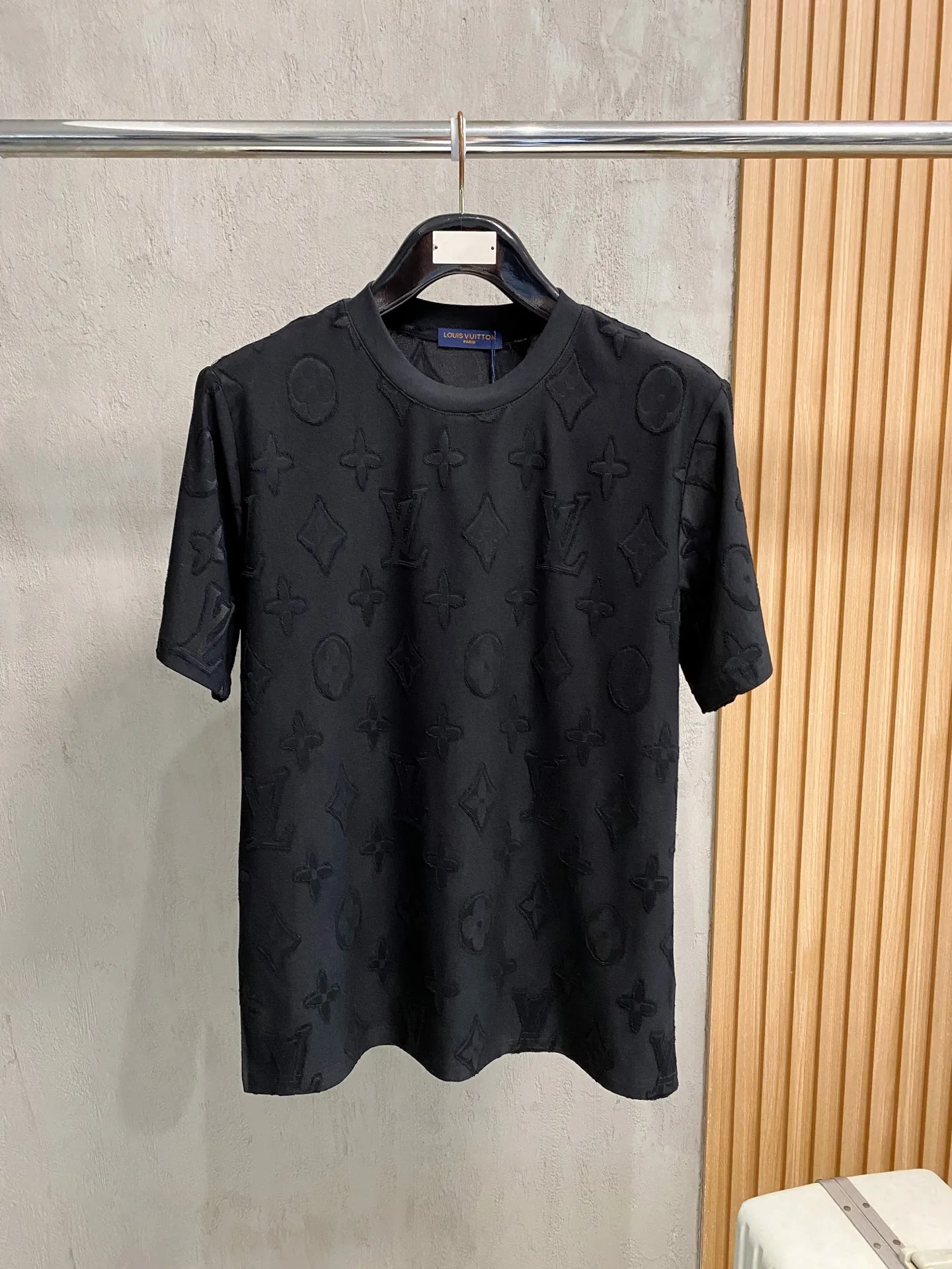Louis Vuitton Spring and summer new unisex short-sleeve T-shirts Louis Vuitton Spring and summer new unisex short-sleeve T-shirts