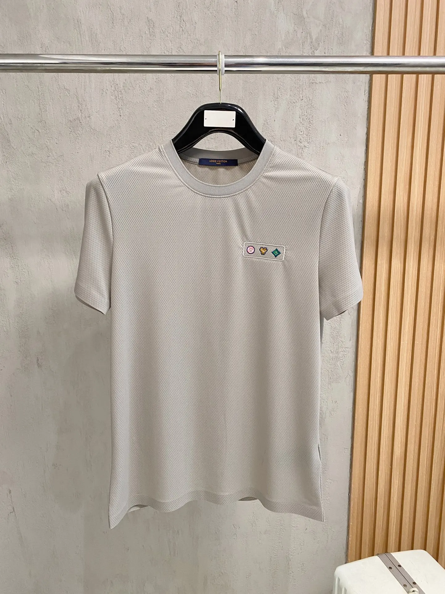 Louis Vuitton Spring and summer new classic embroidered T-shirt Louis Vuitton Spring and summer new classic embroidered T-shirt