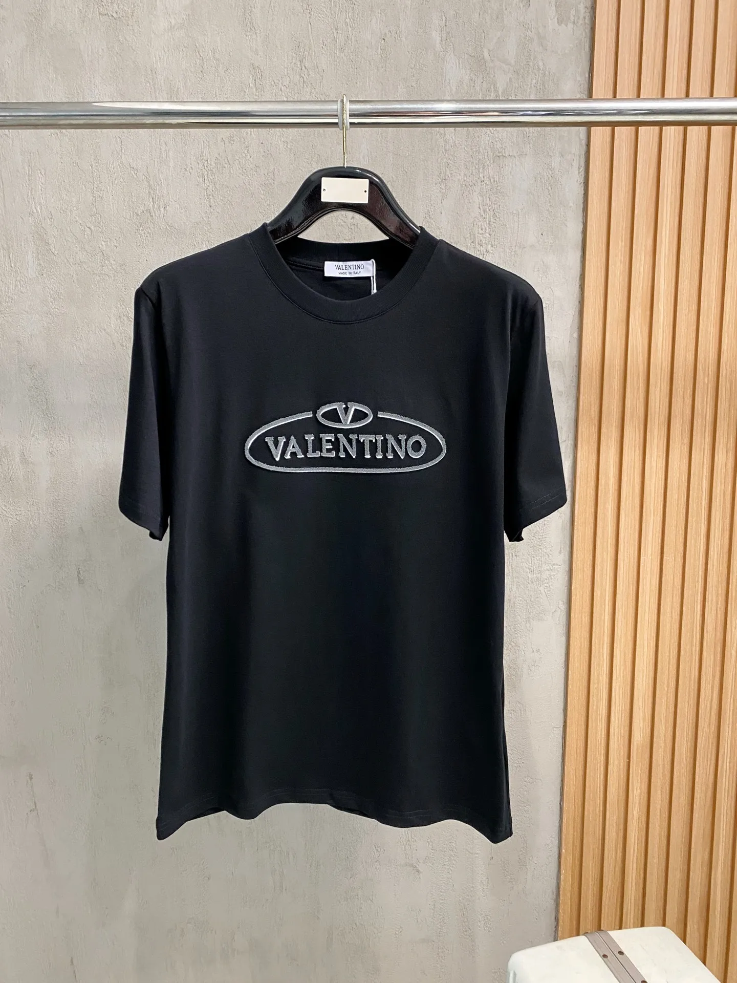  Valentino Garavani Latest short-sleeve round-neck T-shirt
