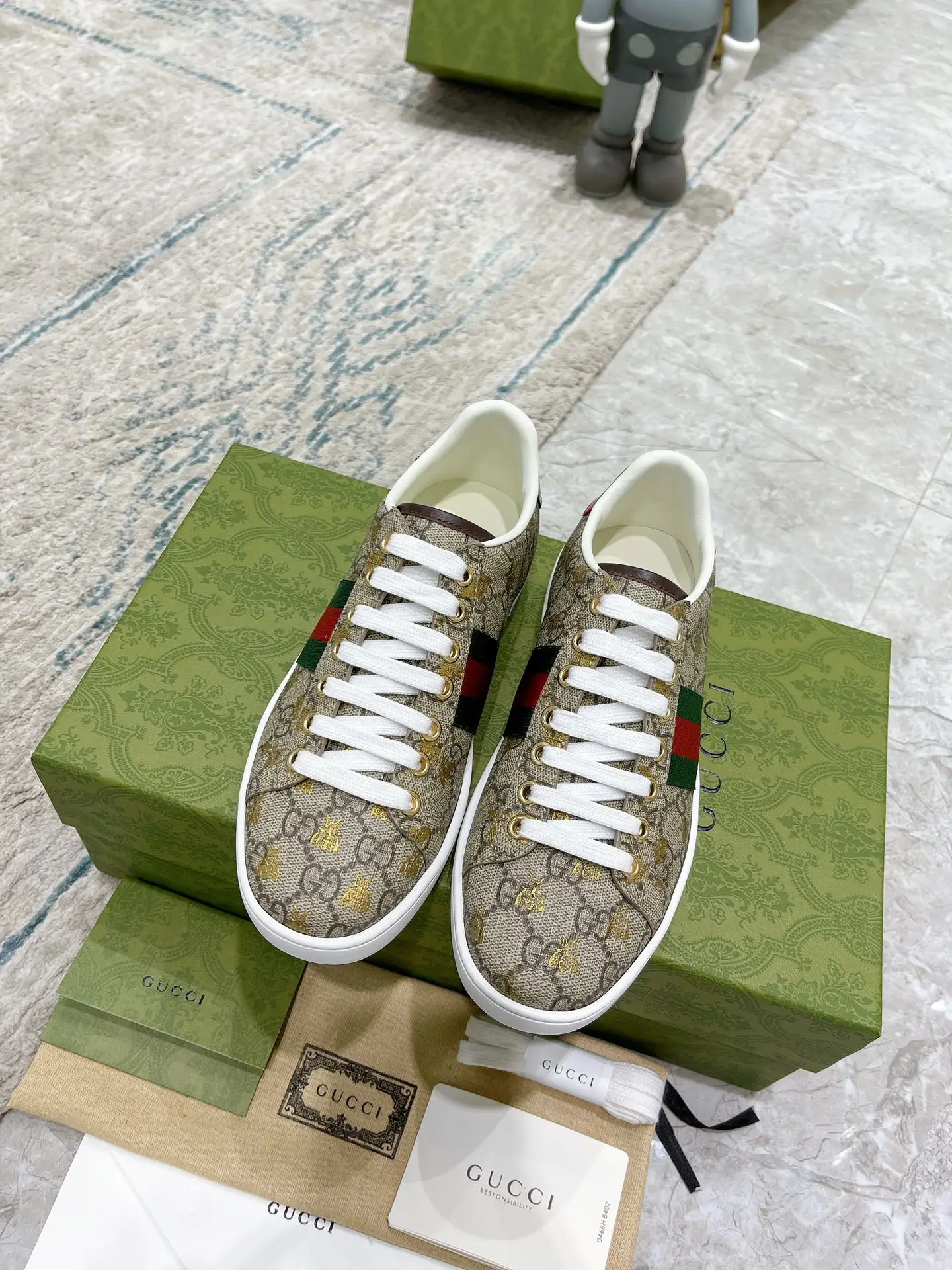 Gucci Couple s embroidered canvas white shoes