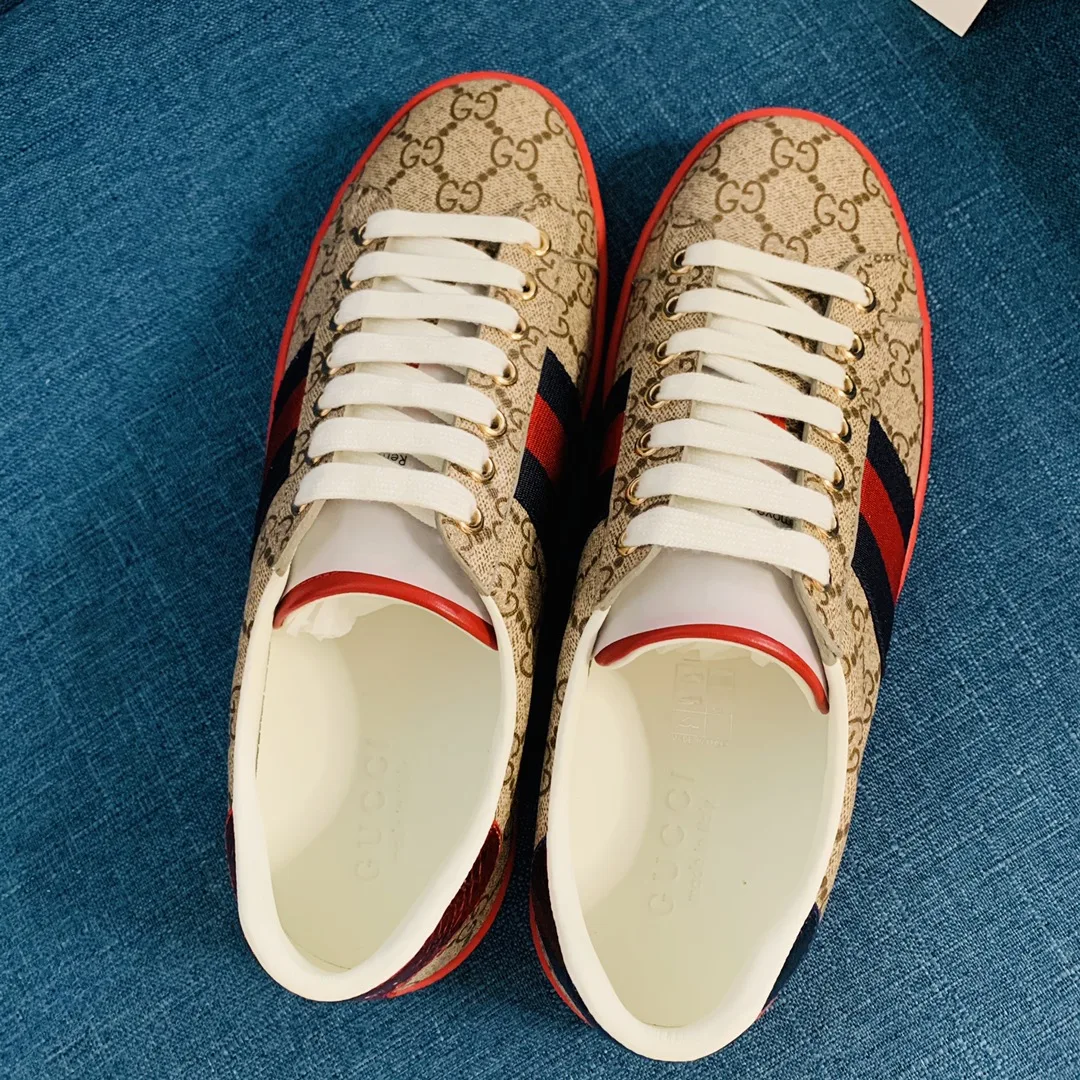 Gucci Couple s embroidered canvas white shoes