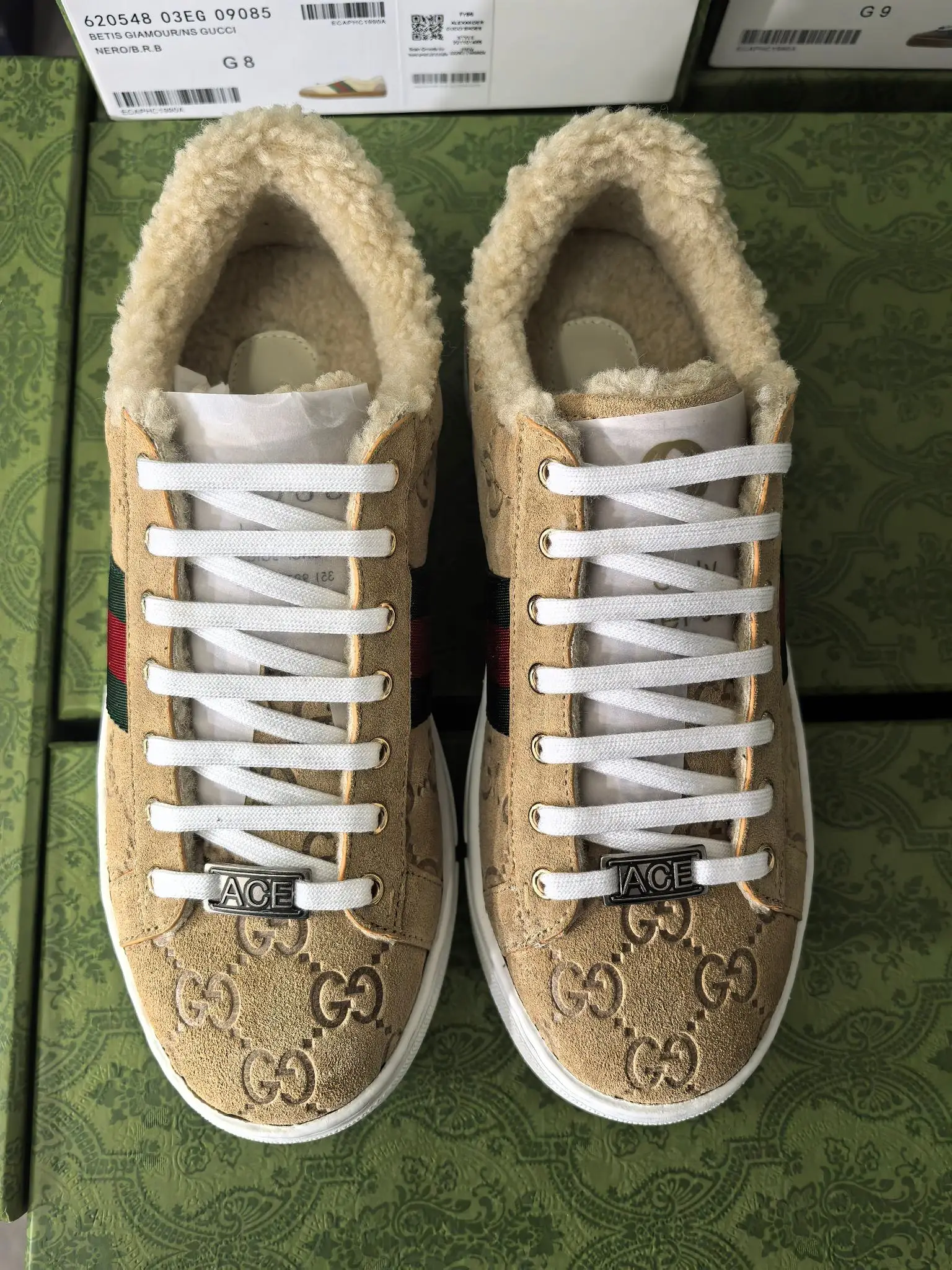 Gucci Couple s embroidered canvas white shoes Gucci Couple s embroidered canvas white shoes