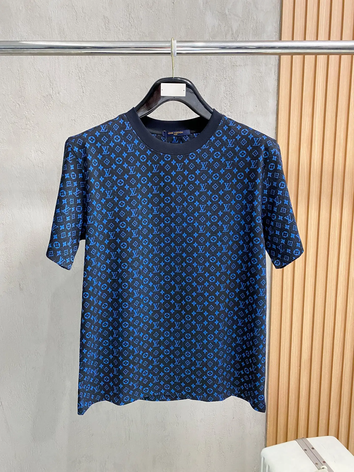 Louis Vuitton Old flower round neck short sleeve T-shirt Louis Vuitton Old flower round neck short sleeve T-shirt
