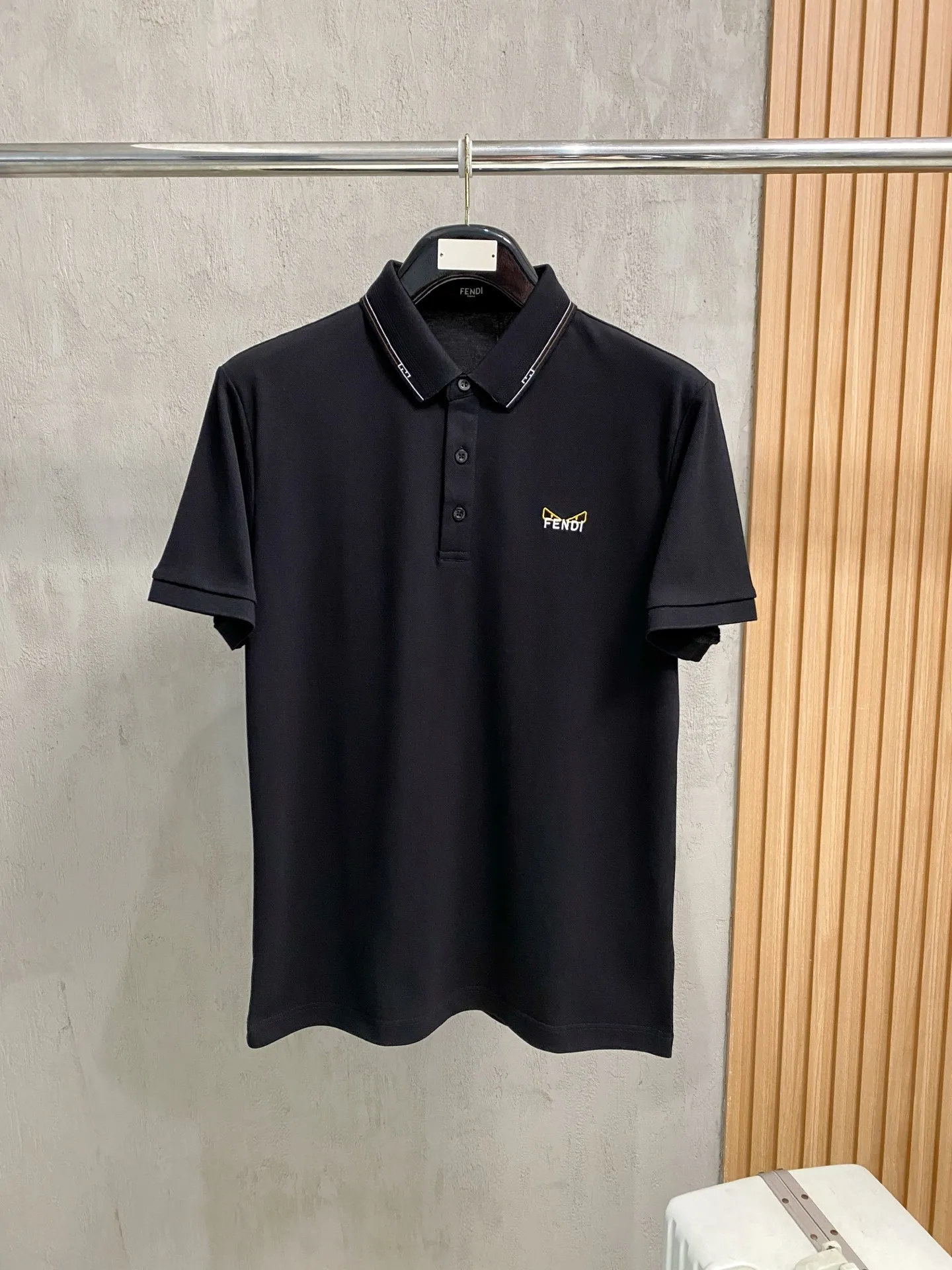 Fendi Latest men s short-sleeve polo shirt with collar