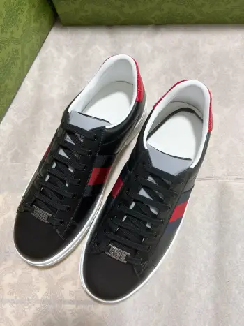 Couple s embroidered canvas white shoes Replica Gucci Mens Casual and Sneakers