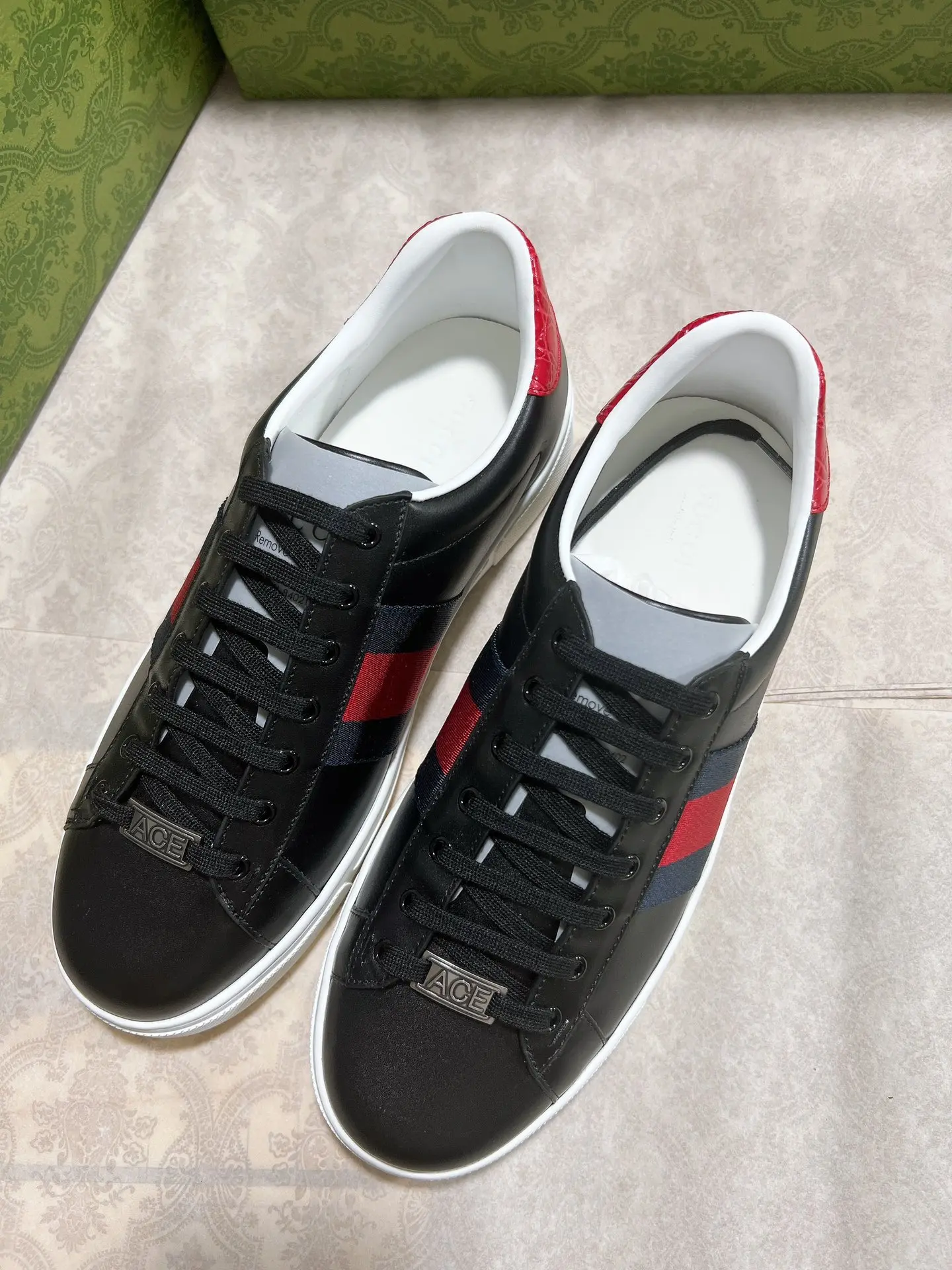 Gucci Couple s embroidered canvas white shoes Gucci Couple s embroidered canvas white shoes