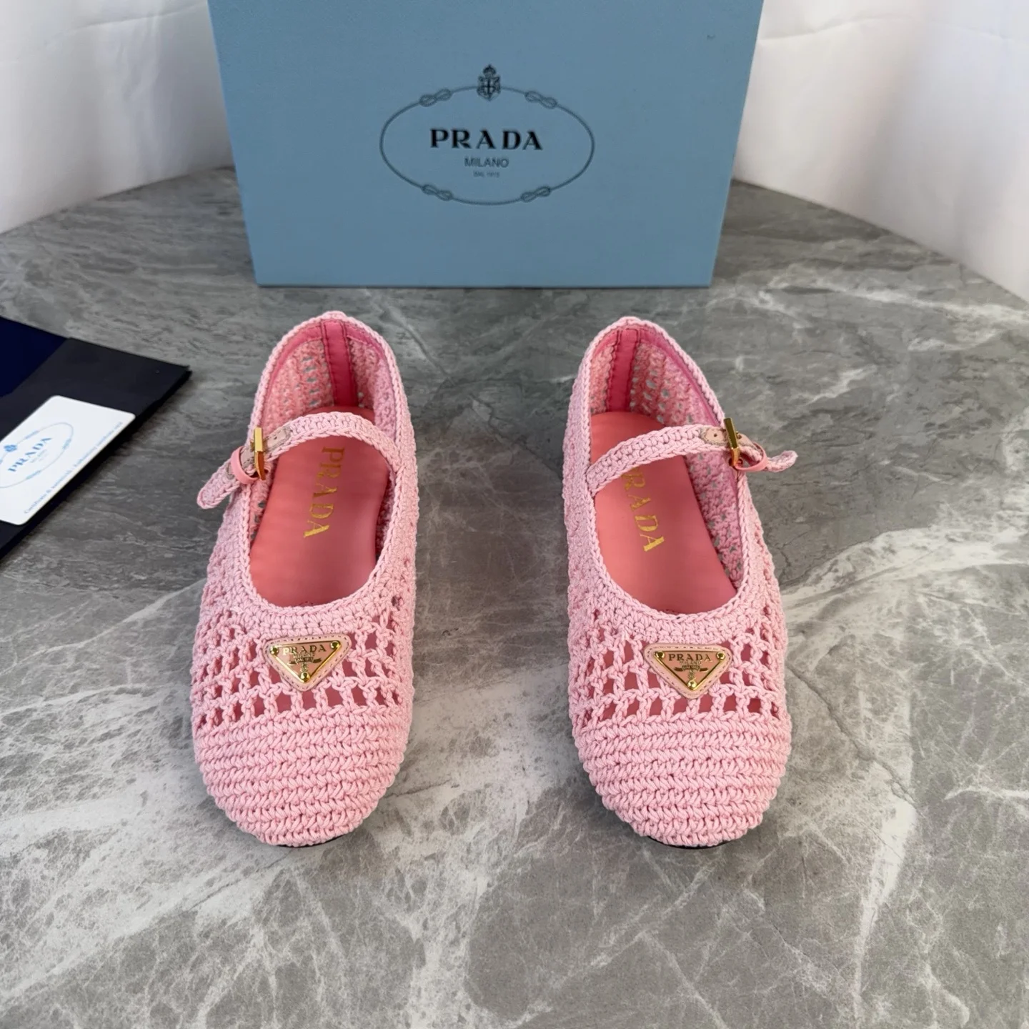 Prada Imported cowhide woven flat shoes women s casual shoes