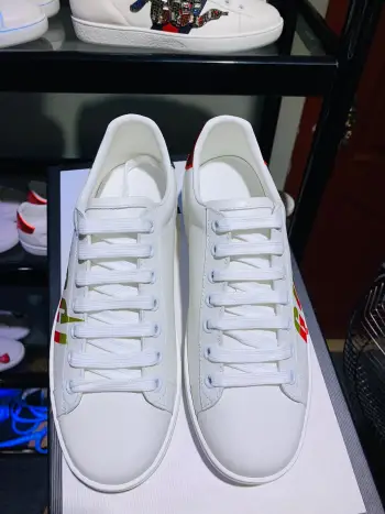 Couple s embroidered canvas white shoes Replica Gucci Mens Casual and Sneakers