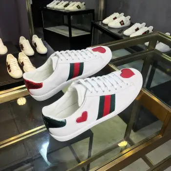 Couple s embroidered canvas white sneakers Replica Gucci Mens Casual and Sneakers