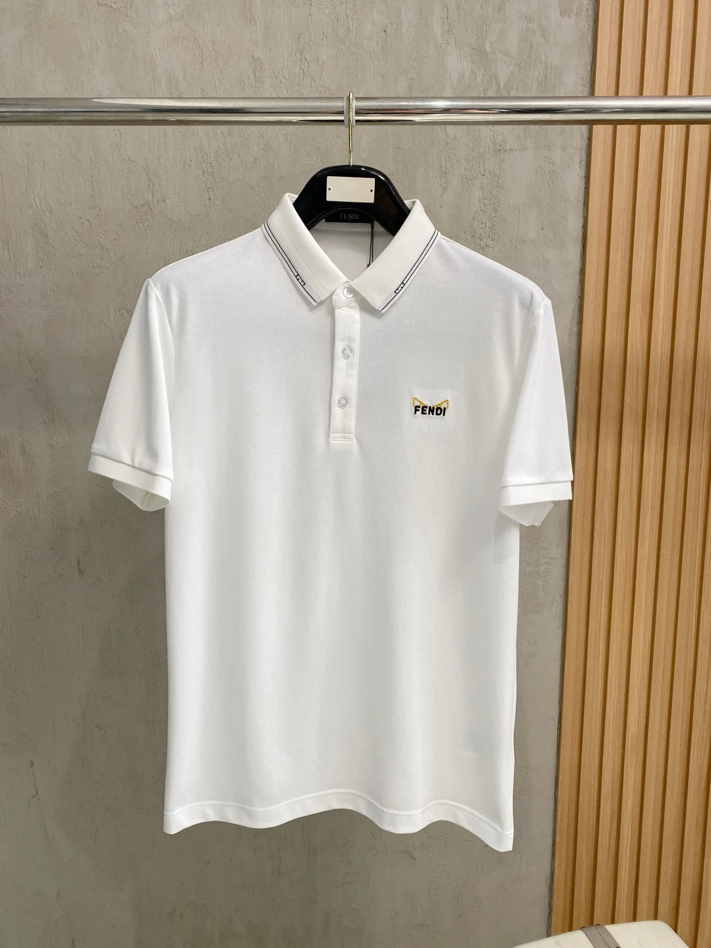 Fendi Latest men s short-sleeve polo shirt with collar