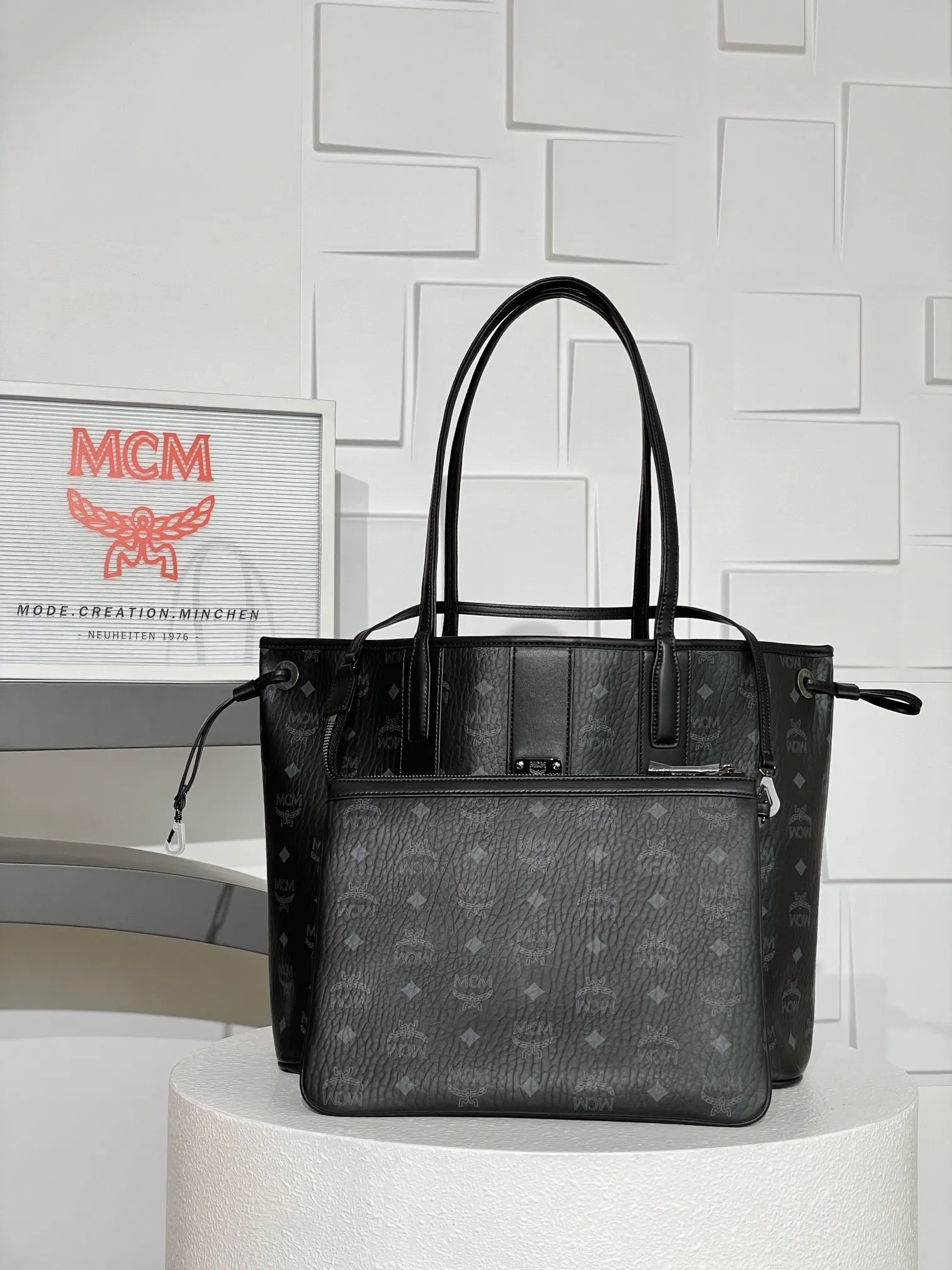 MCM MWPCSVI01CO001 Liz Visetos Double-sided Shopping Bag Mother Bag