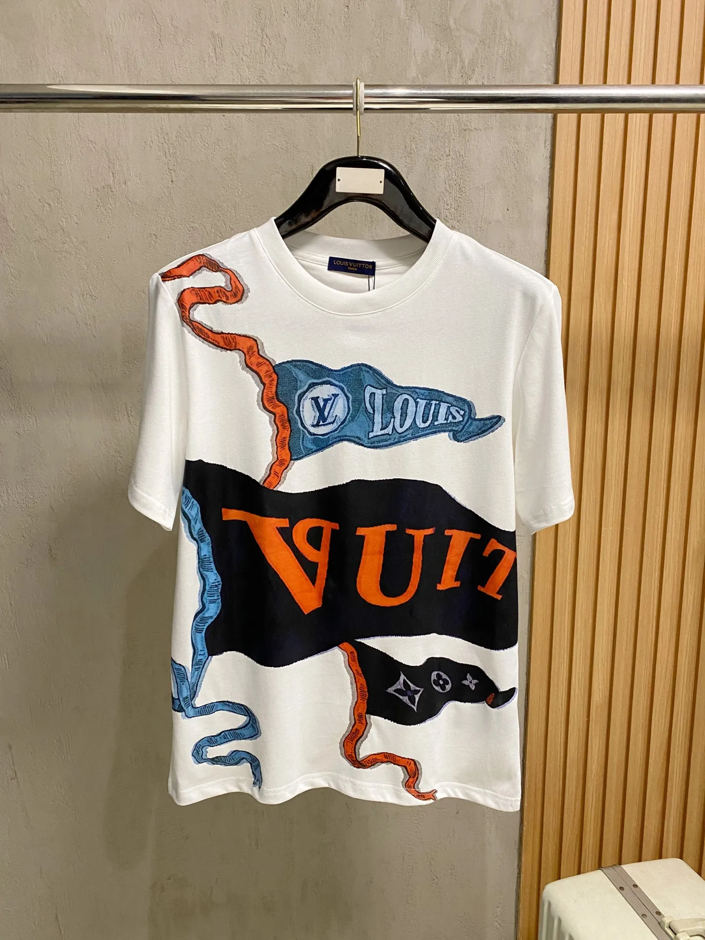 Louis Vuitton Letter   Embroidery Short Sleeve T-Shirt