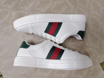 Couple s embroidered canvas white shoes Replica Gucci Mens Casual and Sneakers