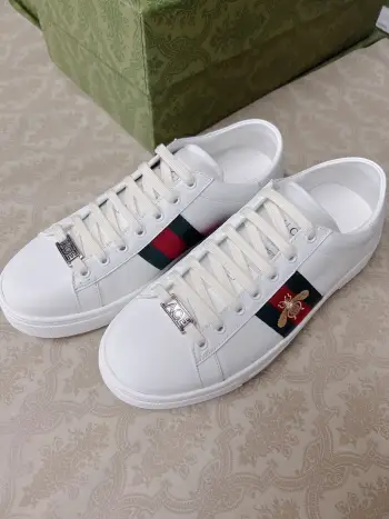 Couple s embroidered canvas white shoes Replica Gucci Mens Casual and Sneakers