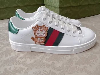 Couple s embroidered canvas white shoes Replica Gucci Mens Casual and Sneakers