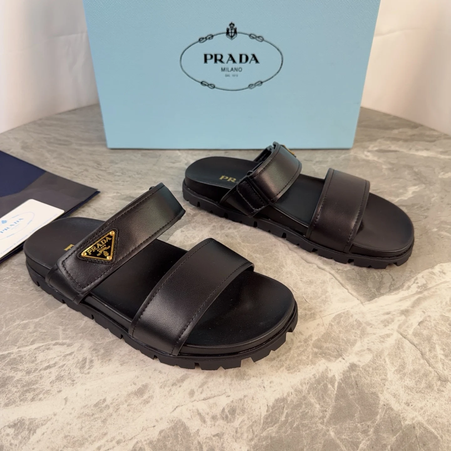 Prada Cow suede patterned non-slip sole slippers Prada Cow suede patterned non-slip sole slippers