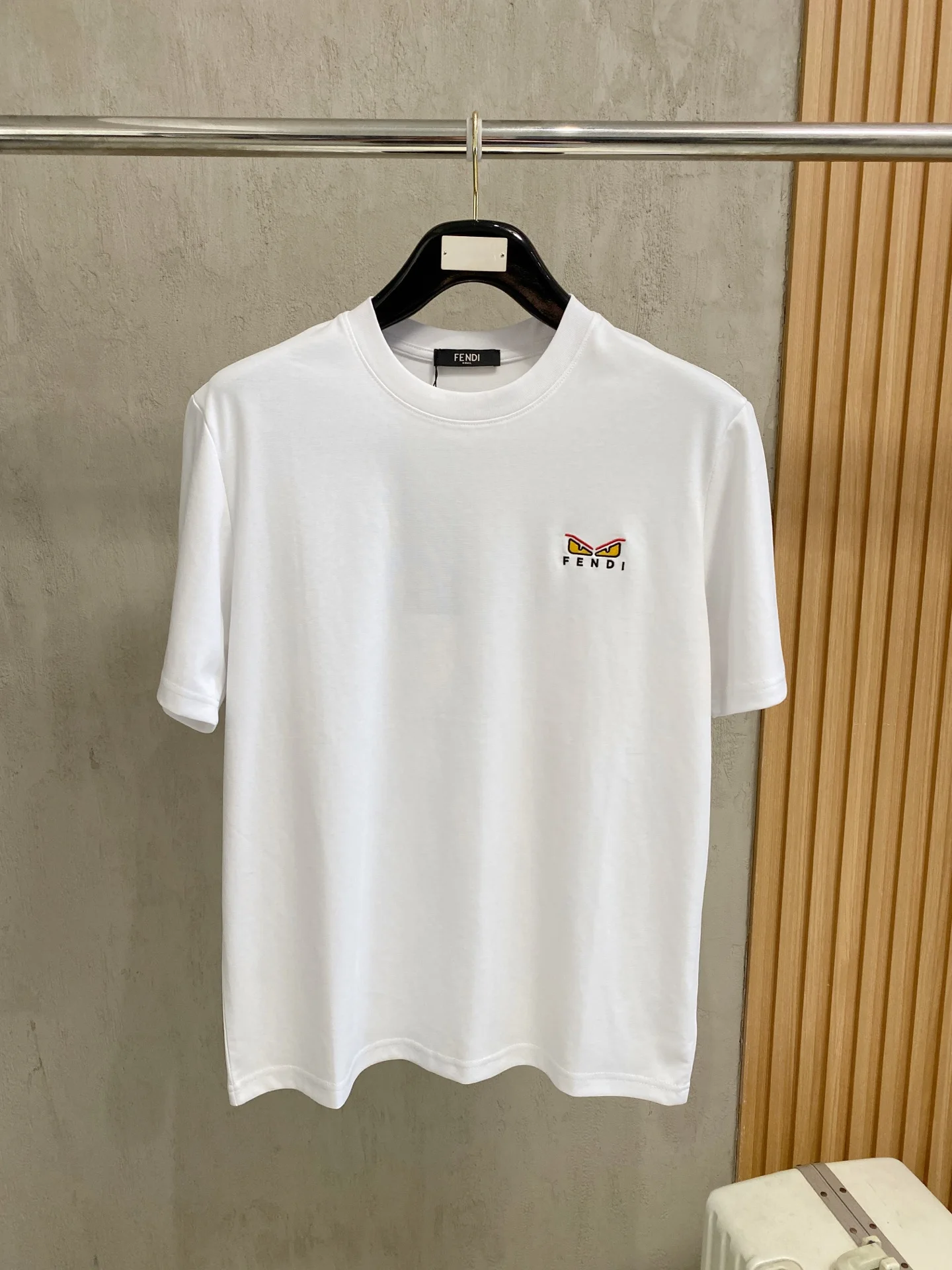 Fendi Spring and summer new classic embroidered T-shirt Fendi Spring and summer new classic embroidered T-shirt
