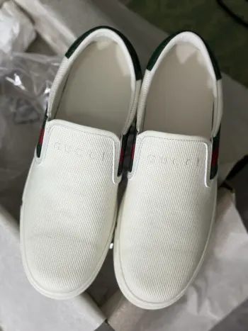 Couple s embroidered canvas white shoes Replica Gucci Mens Casual and Sneakers