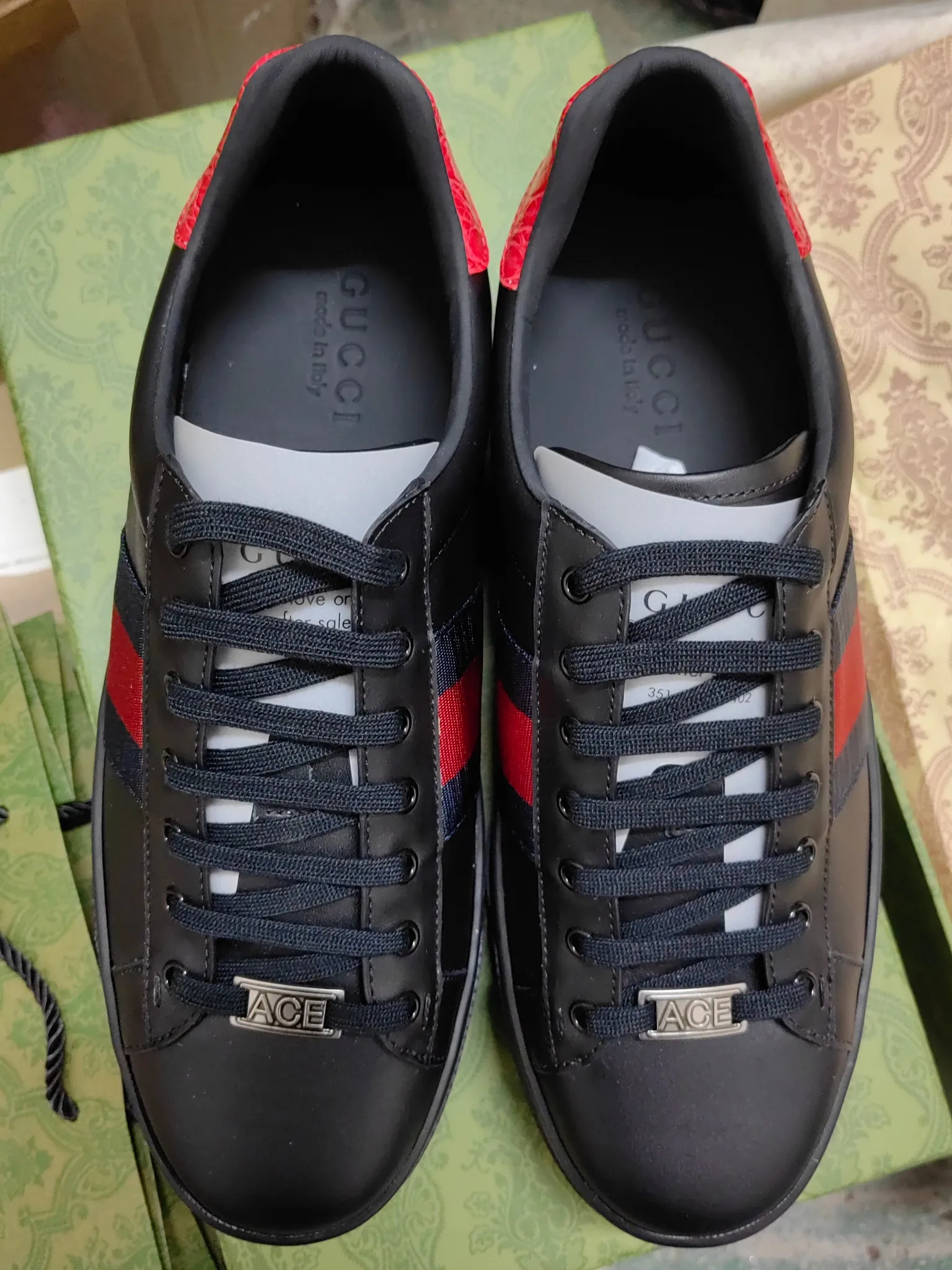 Gucci Couple s embroidered canvas white shoes Gucci Couple s embroidered canvas white shoes