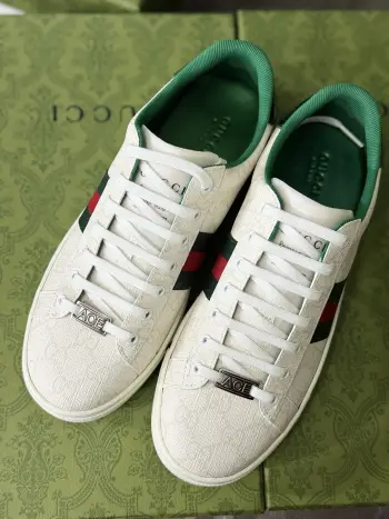 Couple s embroidered canvas white shoes Replica Gucci Mens Casual and Sneakers