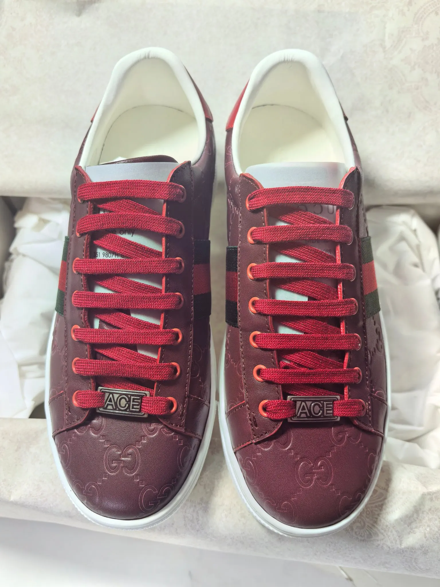 Gucci Couple s embroidered canvas white shoes Gucci Couple s embroidered canvas white shoes