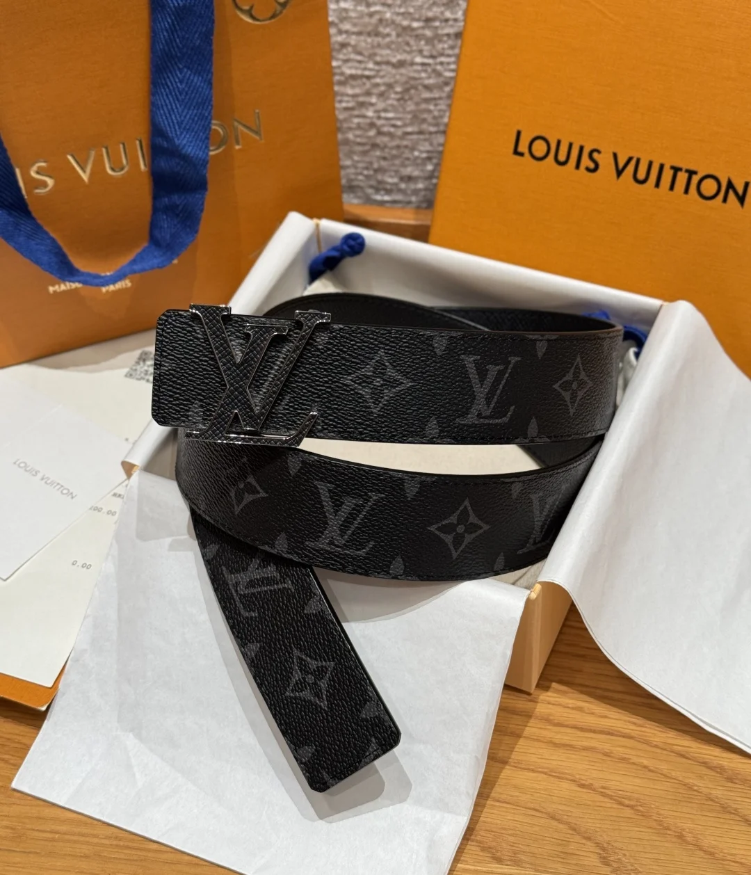 Louis Vuitton Hardware steel buckle belt