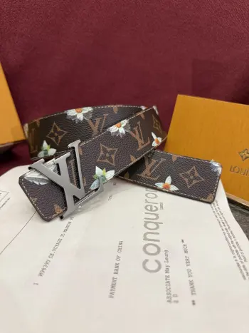 Printed Color-Contrast Floral Reversible Belt Replica Louis Vuitton Mens Belts