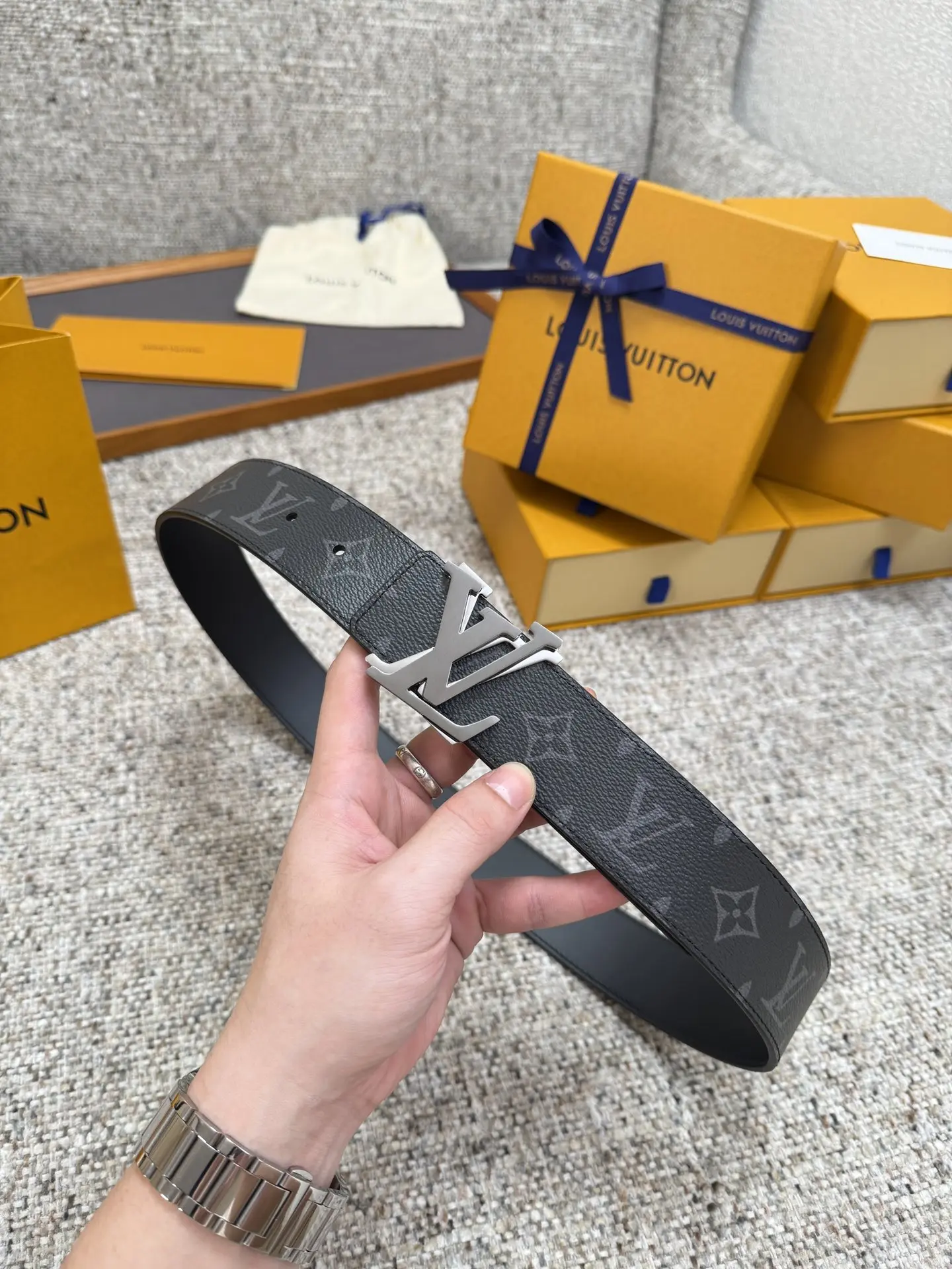 Louis Vuitton Hardware Steel Buckle Belt Louis Vuitton Hardware Steel Buckle Belt