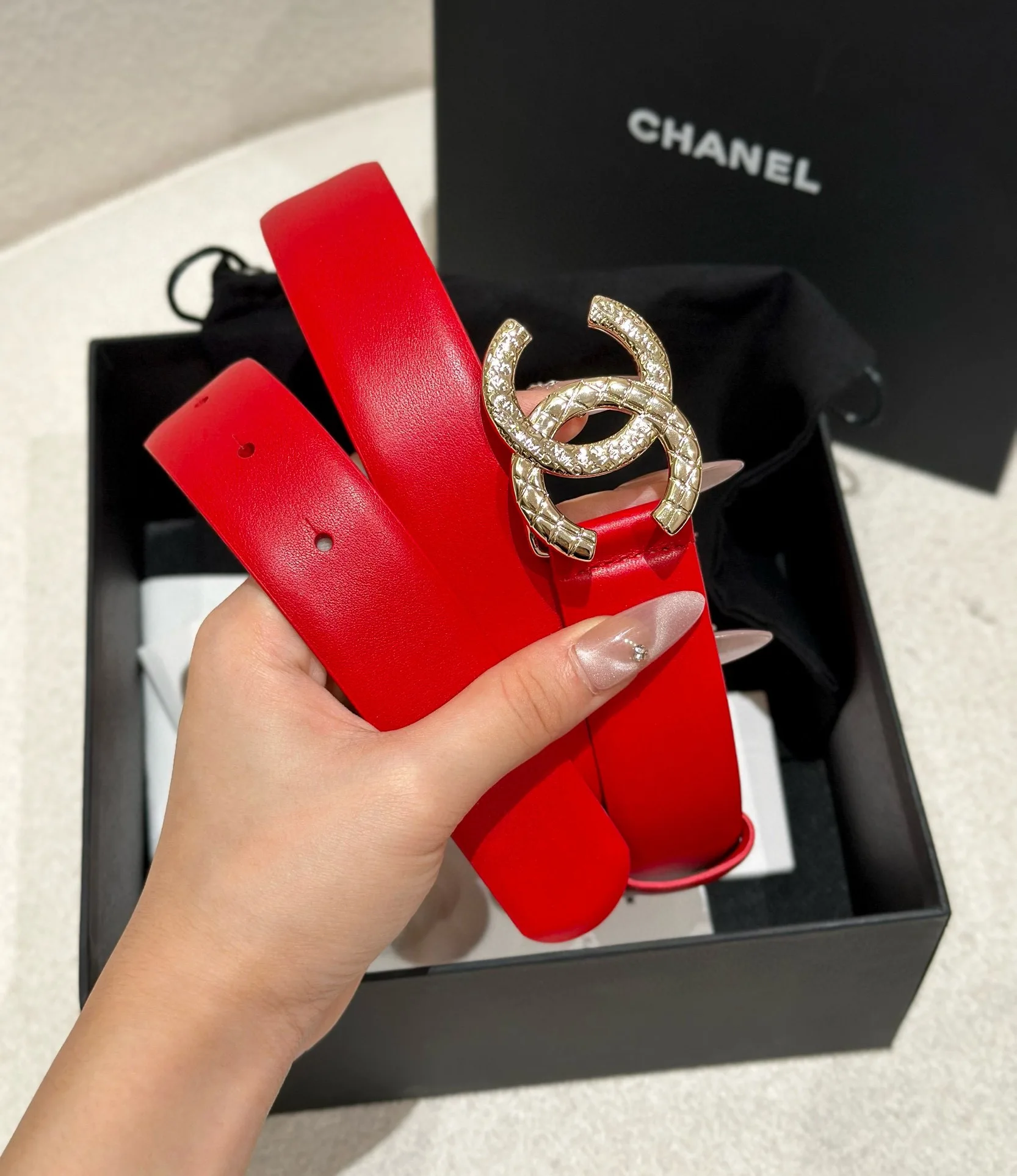 Chanel Pure steel hardware buckle cowhide belt