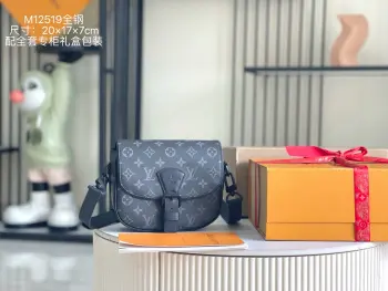 M12519 Premium All-Steel Hardware Italian Grade A Leather Clutch Men s Crossbody Bag Replica Louis Vuitton womens bags